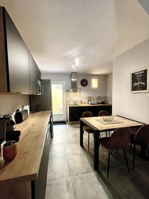 Jolie Maison De Ville - 4 Personnes - Wifi - Tv Mauguio Exteriér fotografie